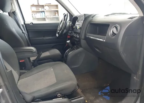 2016 Jeep Patriot Latitude из США, поврежденный, VIN 1C4NJRFB1GD596397